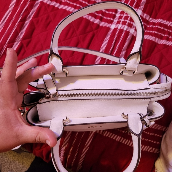 DKNY PURSE - Picture 9 of 16